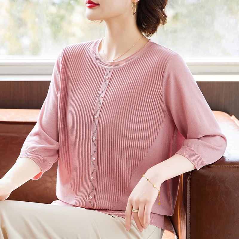 Stylish Thin Base Layer Knit T-Shirt for Middle-Aged Women, Small Size, Mid-Sleeve, Perfect for Spring and Autumn
