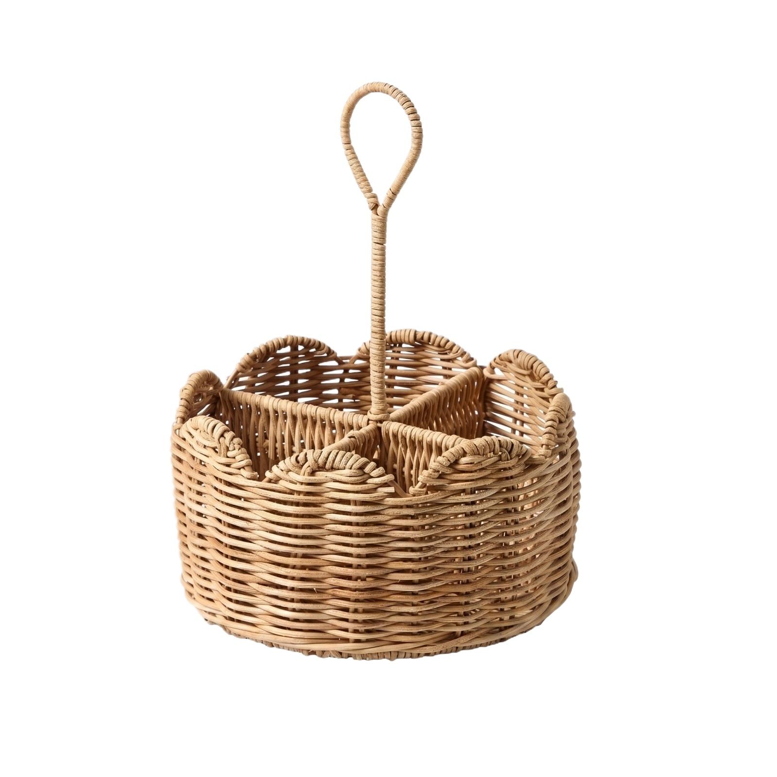 

Woven Rattan Scallop-Shaped Cutlery Holder One Size