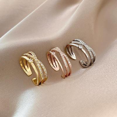 Anello con croce in zircone in stile celebrità di Internet: Design chic, minimalista e di alta qualità per le donne