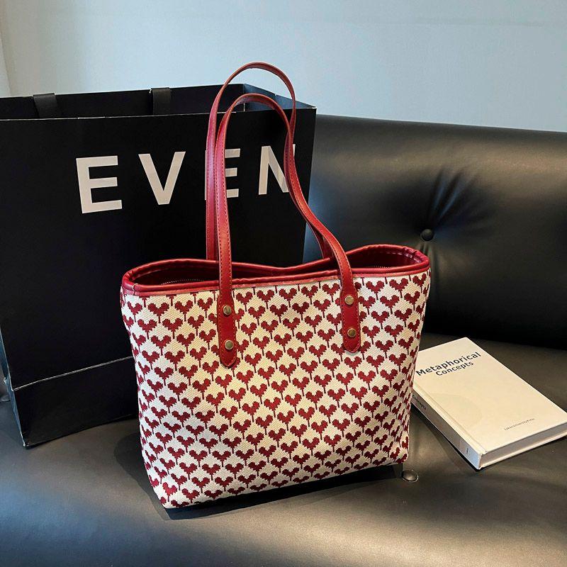 

Красная парусиновая большая сумка женская 2025 Новое поступление Модная большая вместительная сумка-тоут через плечо Свадебная сумка для невесты Red love