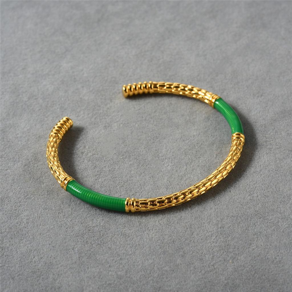 French Niche Design Emerald Thin Bracelet Enamel Splicing Golden Snake Scale Opening Bracelet Female High Texture Versatile