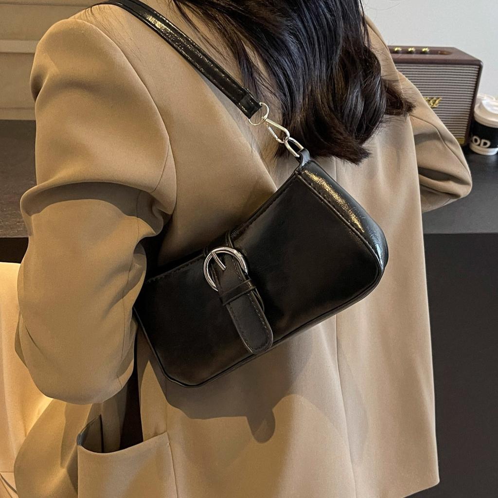 Fashion niche armpit small bag 2025 new French light luxury women's bag commuter shoulder bag autumn and winter versatile messenger bag