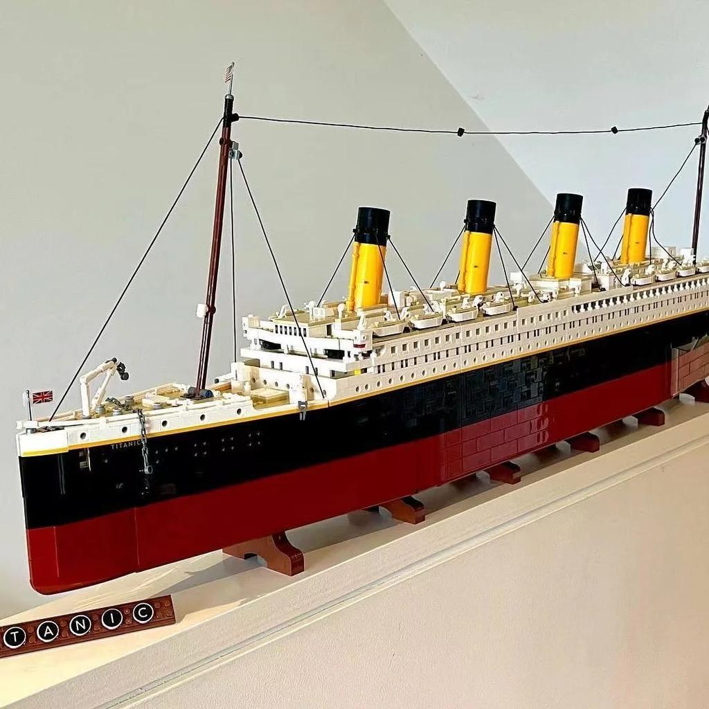 New 9090Pcs Large Cruise Boat Ship Model Home Decoration Diy Gift Desktop Ornament Children'S Birthday Gift