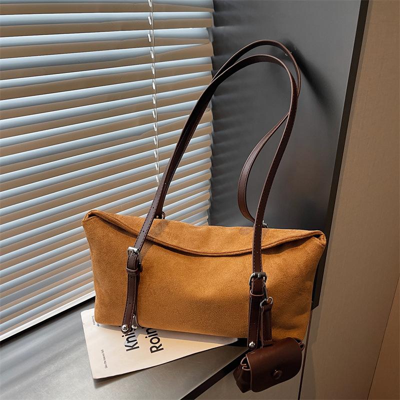 Autumn and winter retro premium underarm bag women's bag 2025 new suede bowling bag simple shoulder bag