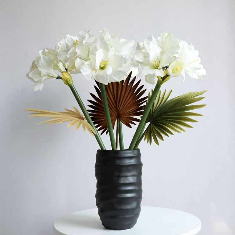 Simulation silk flower ornament, flannel simulation Clivia fake flower home furnishing hotel soft floor flower arrangement material Zhu Dinghong