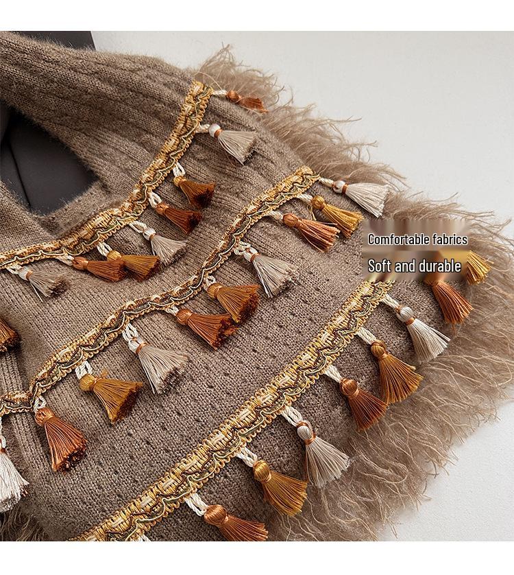 Ethnic Tassel Small Square Bag: Versatile, Large-Capacity Women's Shoulder Bag for Simple Vacation Style
