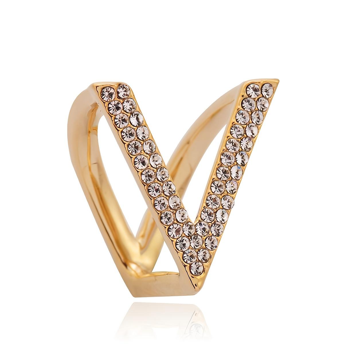 

Elegant V-Shaped Scarf Clip with Sparkling Chic, Versatile Accessory for Windbreakers & Shawls, Adds a Touch of Glamour to Any Outfit