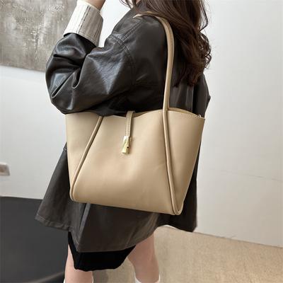 Retro Foreign Large-capacity Bag Women's Bag 2025 New Fashionable and Simple Tote Bag Niche Shoulder Armpit Bag