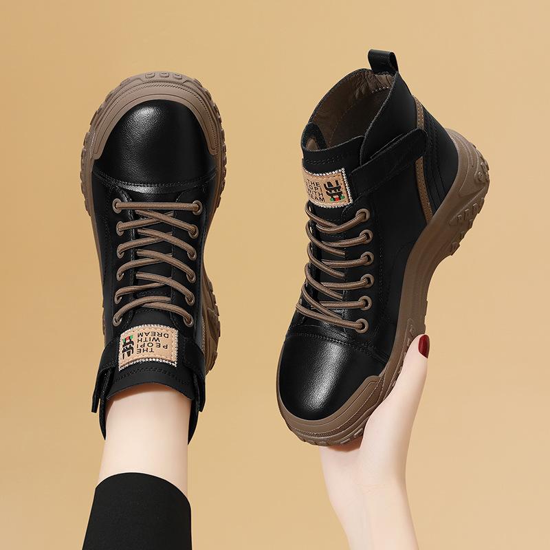 High-top shoes Martin boots women's soft leather autumn and winter new Korean version short boots sports casual shoes fashion flat women's shoes