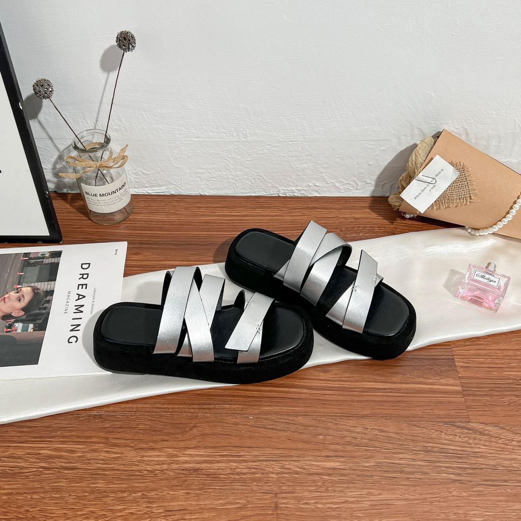 Yuanlitong square head thick-bottomed beach vacation casual slippers women sandals wear summer thick-bottomed heightening cool slippers women