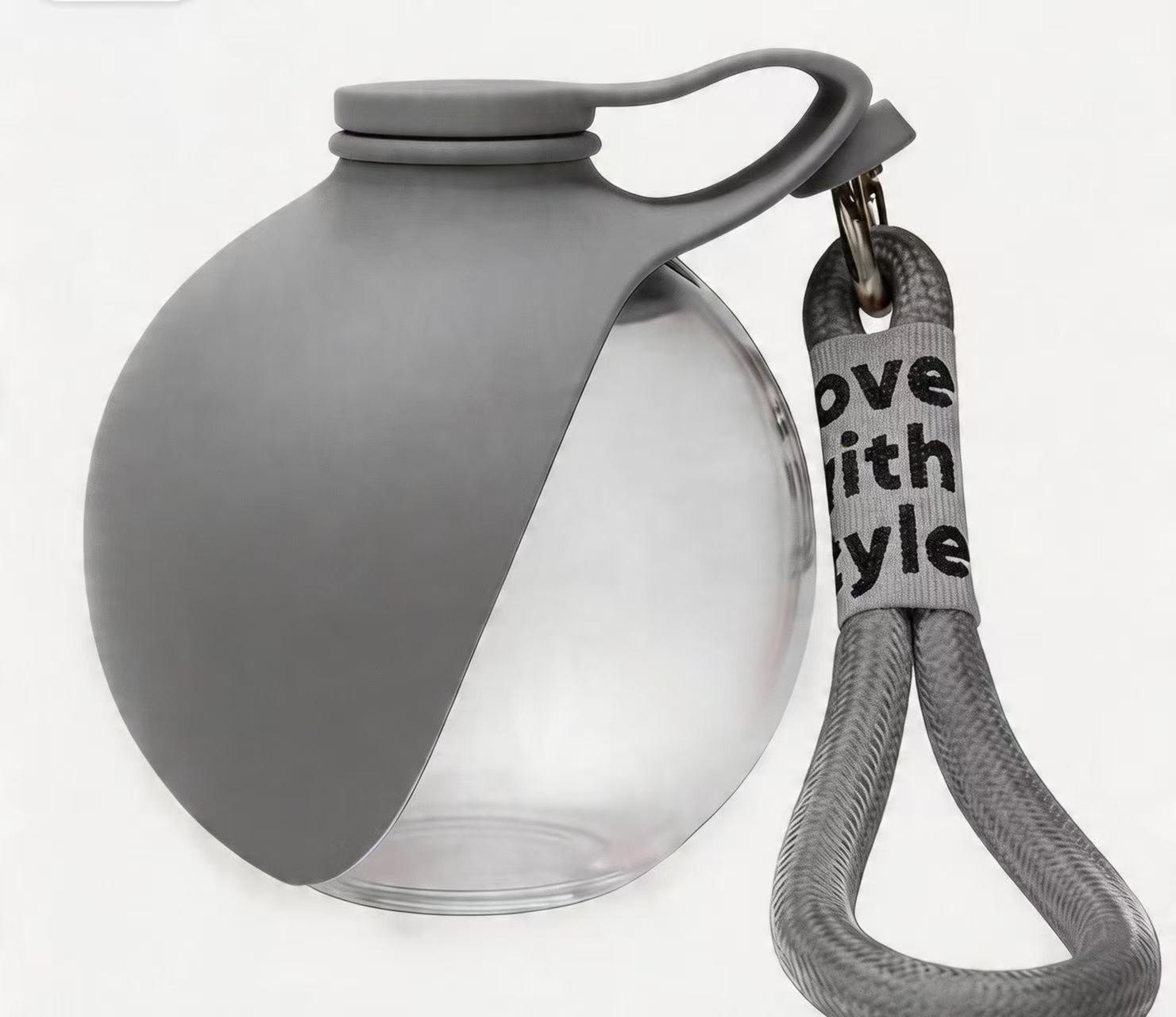 

2-in-1 Dog Water Bottle Outdoor Walking Folding Portable Plastic Water Cup with Lanyard Hook Leakproof Dog Water Drink Bottle сірий