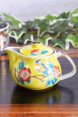 Čajová konvice Stylové nádobí Kutani Ware Pot Yoshidaya Kamélie a ptačí keramika Japonské nádobí vyrobené v Japonsku je dodáváno se síťkou na čaj