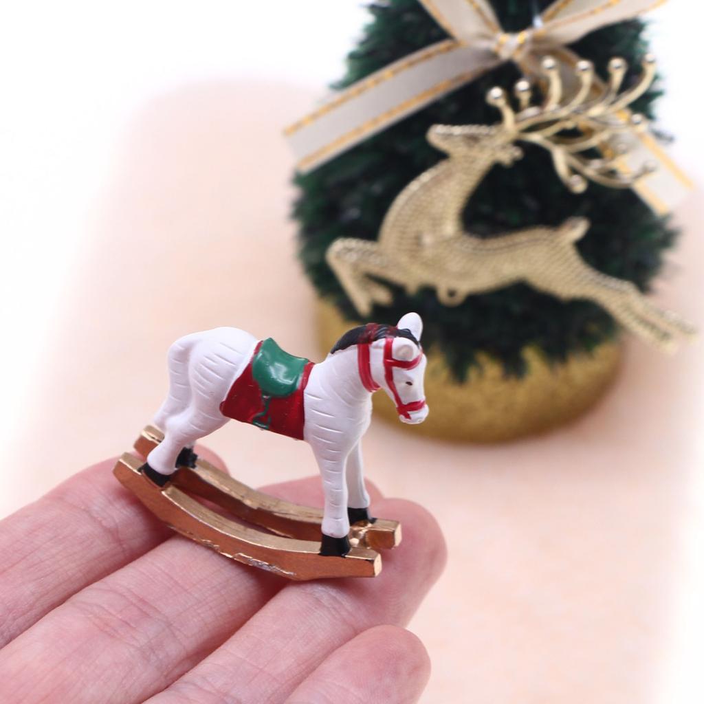 Hand Carved Miniature Christmas Wooden Horse Ornament Eco Friendly Safe Decor For Dollhouse Display