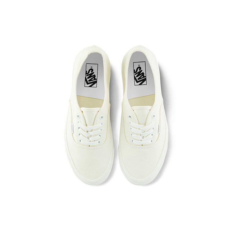Vans Authentic 44 Dx Anaheim Factory White Scene At VN0A54F241N