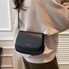 Fashionable Faux Leather Crossbody Bag, Compact Flap Shoulder Purse with Adjustable Strap for Office, Dating Daily Sling Bags