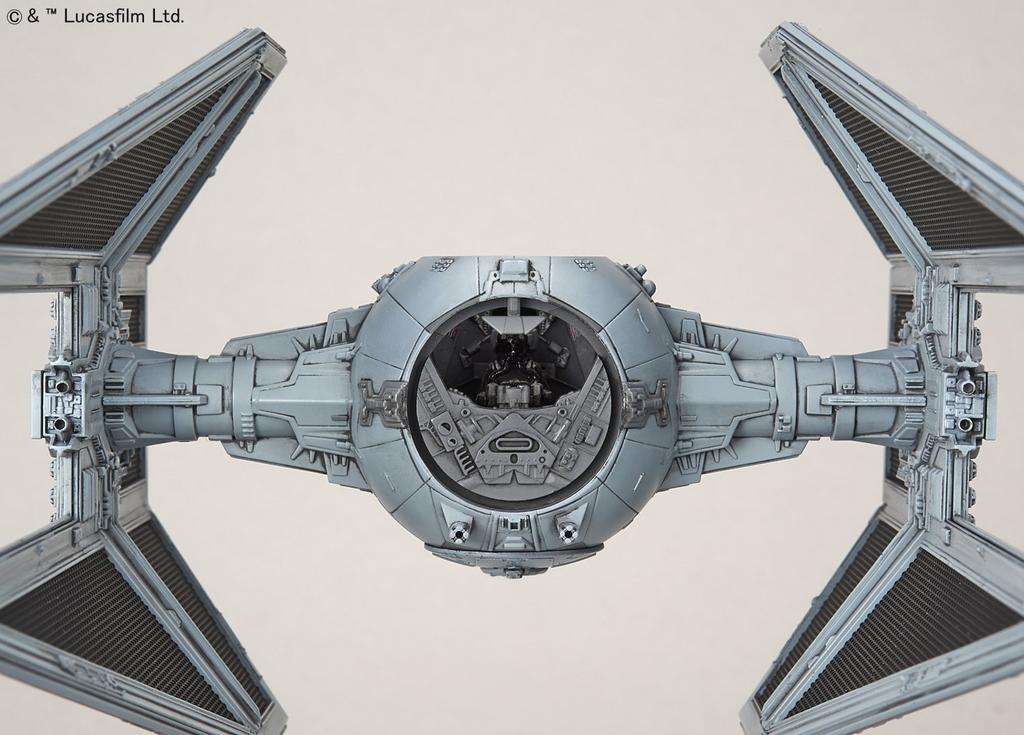 Star Wars Tie Interceptor scale plastic model 1/72