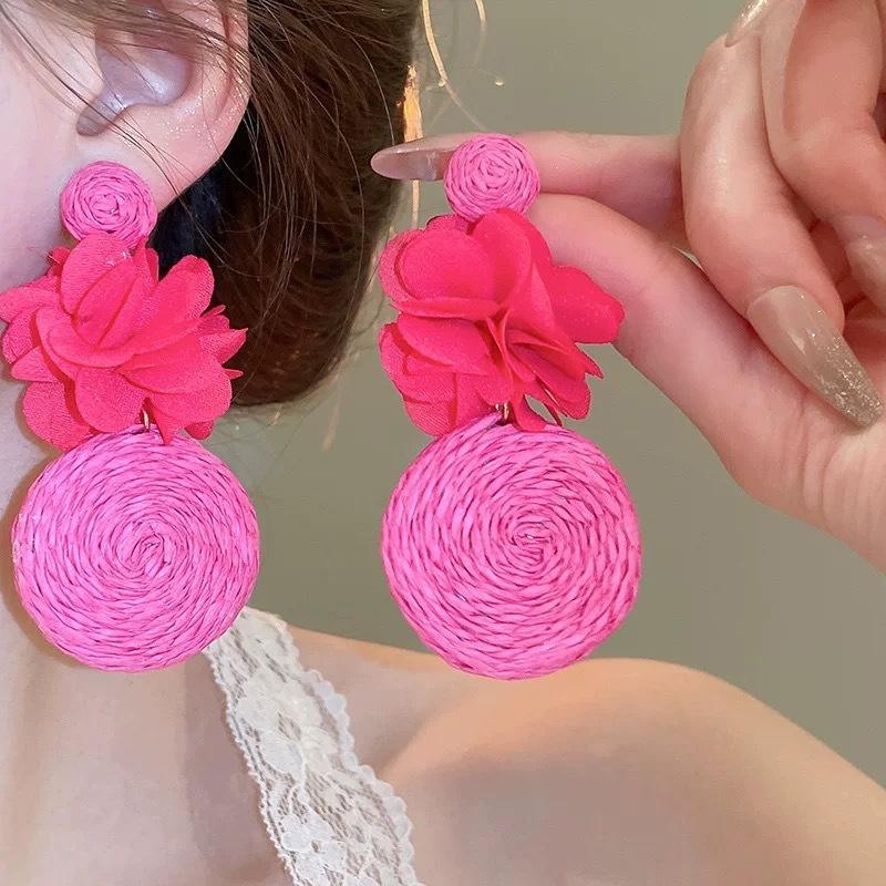 Women's Trendy Unique Fabric Flower Pendant Round Exaggerated Earrings 2025 Seaside Vacation Style Photo Shoot Face-slimming