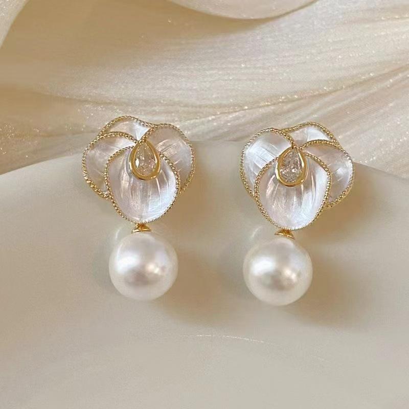 S925 Sterling Silver Pearl Stud Earrings - Light Luxury, High-End, Retro, Ins Style