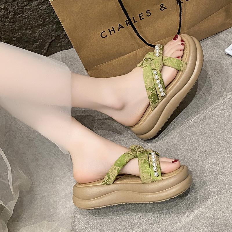 Pearl National Style Fairy Wind Cool Slippers Female 2025 Summer New with Skirt Sandals Thick-bottomed Beach One-word Slippers
