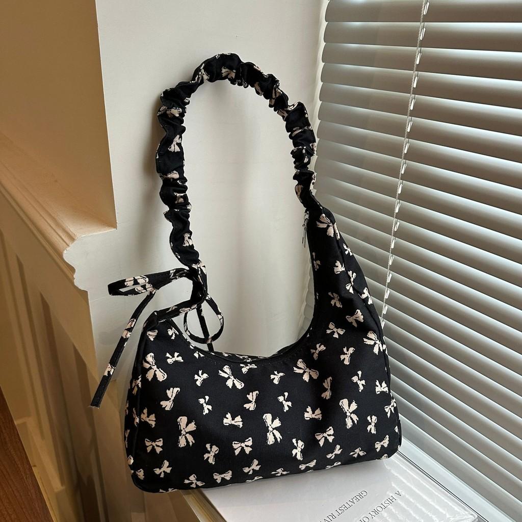 Stylish Black Canvas Floral Tote Bag With Spacious Design For Everyday Use