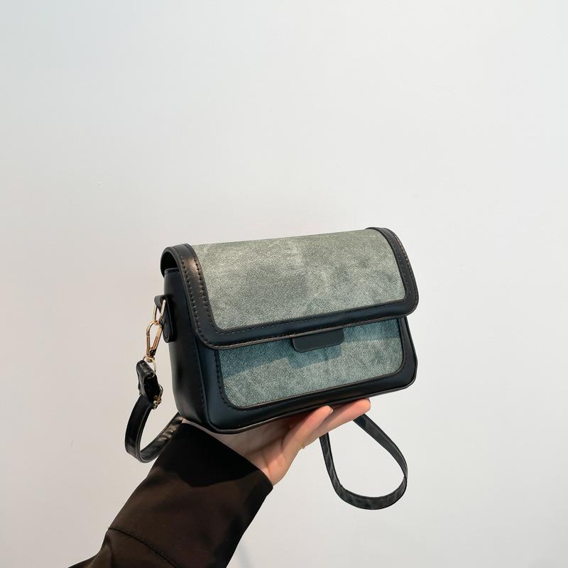 Premium Texture Retro Fashion Crossbody Small Square Bag Women's 2025 New Niche Design Versatile Shoulder Armpit Bag