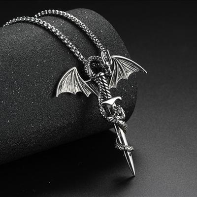 Vintage Herren-Halsketten im mittelalterlichen Kreuz-Drachen-Schwert-Punk-Stil