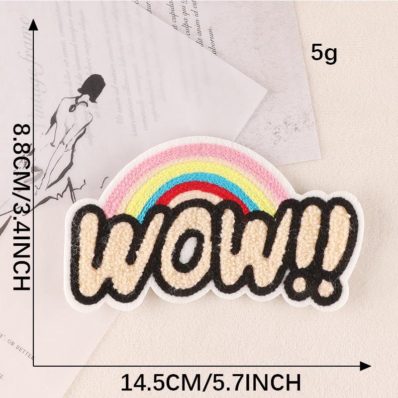 

Большая вышитая нашивка с английскими буквами - аксессуар для одежды своими руками