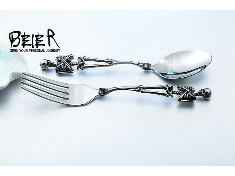 Beier Retro Titanium Steel Skull Tableware Set: Stainless Steel Fork and Spoon