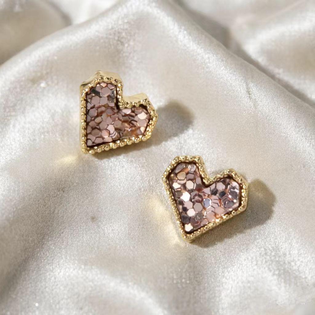 Korean Trendy Heart-Shaped Sequin Dangle Earrings for Women розовый
