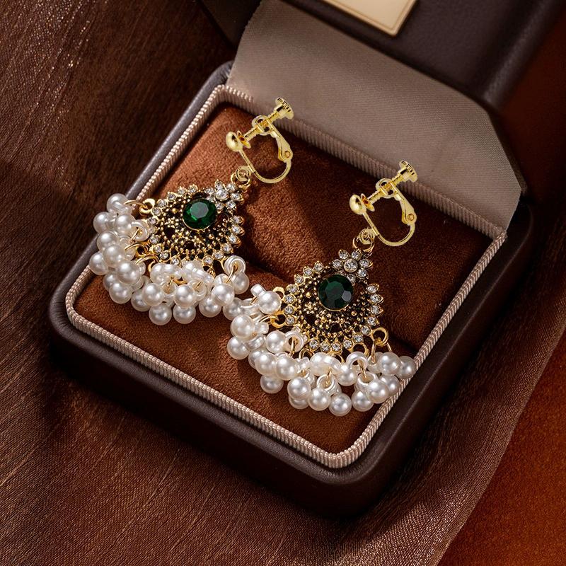 Vintage Bohemian Imitation Pearl Clip on Earrings for Women Fashion Exaggerate Ethnic Court Earrings Party Statement Jewelry