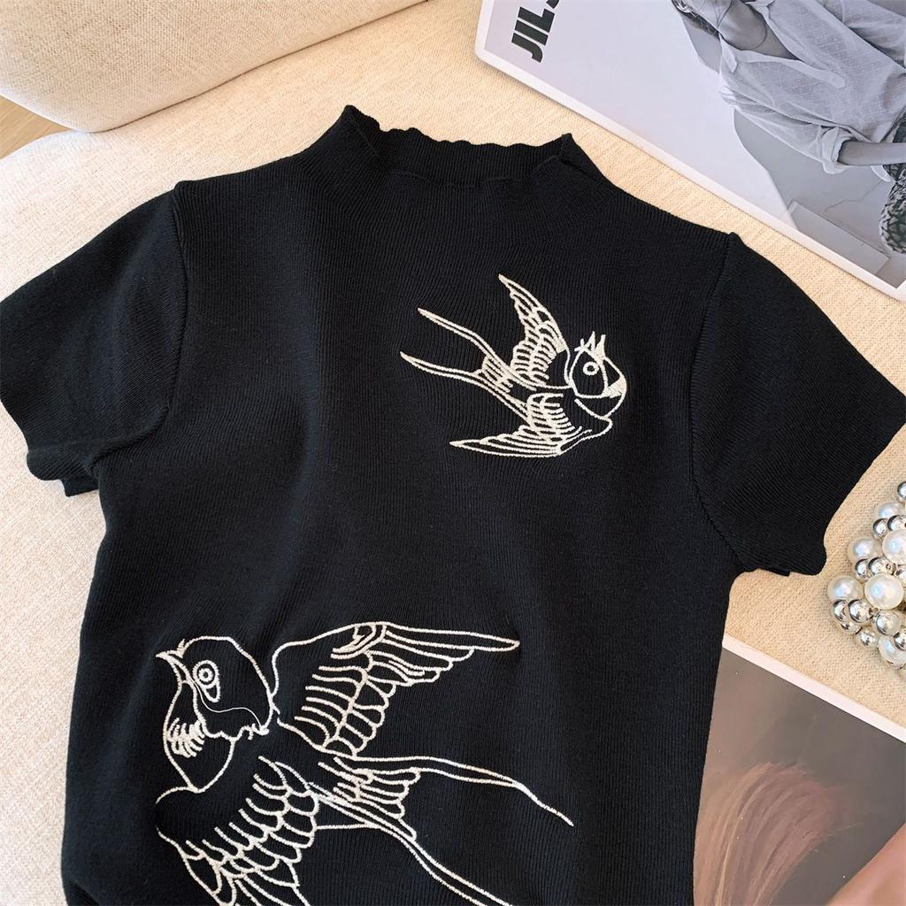 Embroidered Semi High Neck Short Sleeved T-shirt for Women's Summer Design Niche and Unique Top
