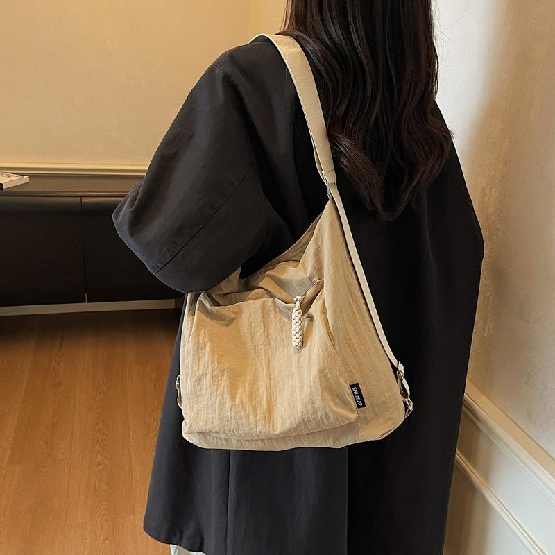 Large Capacity Bag Women's Shoulder Crossbody Bag Commuter Lightweight Tote Bag