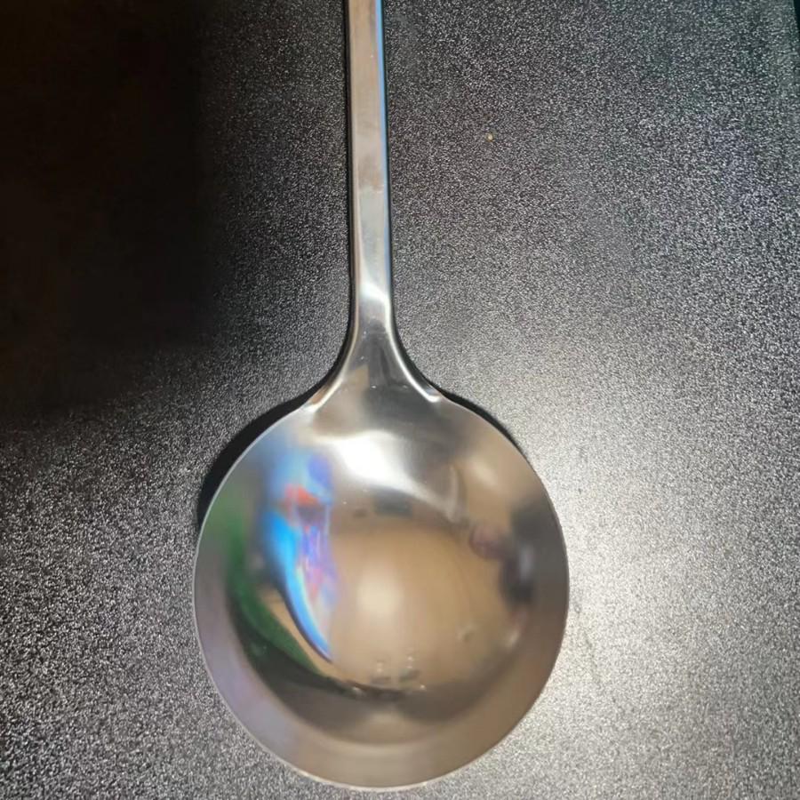 Spatule Wok Épaissie en Acier Inoxydable avec Manche en Bois – Ustensile pour Poêle Antiadhésive & Cuillère de Cuisine.