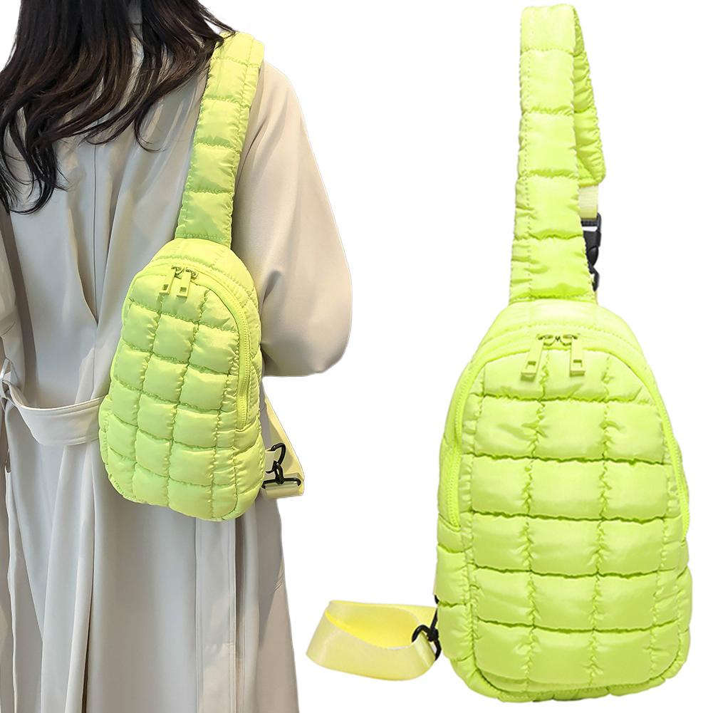 

Women Quilted Chest Bag Cloud Waist Bag Adjustable Strap Puffer Crossbody Sling Bag Simple Shoulder Bag Outdoor Travel Bag зелений