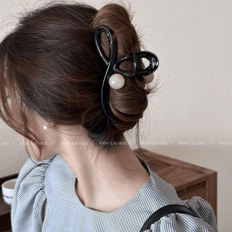 Simple Coffee Color Large Hair Claw Durable Shark Clip Elegant Back Head Updo Hair Clip Women Summer Daily Hair Accessories