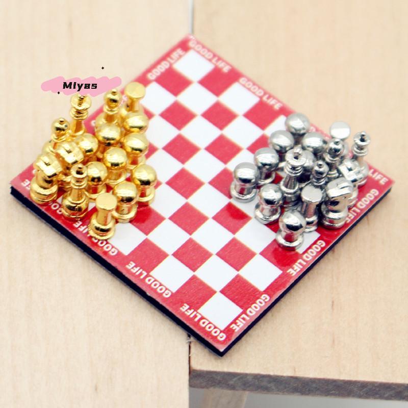 1/12 Scale Magnetic Mini Chess Board Game Red Table Model Scene Decoration for Dollhouse Simulated Accessories