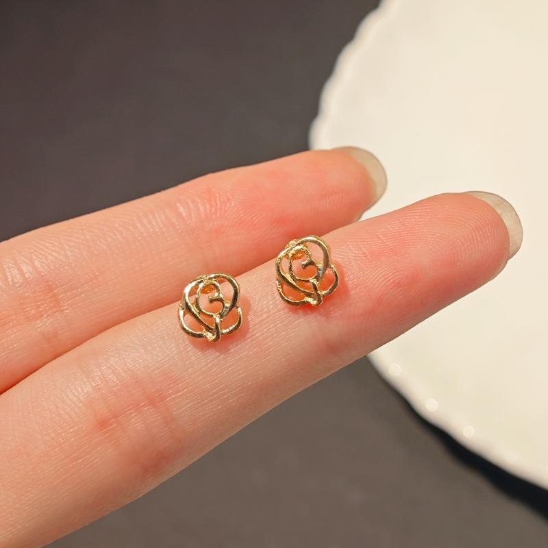 Mini Hollow Rose Cloud Stud Earrings Female French Sweet Delicate Small Sleeping Free Earrings