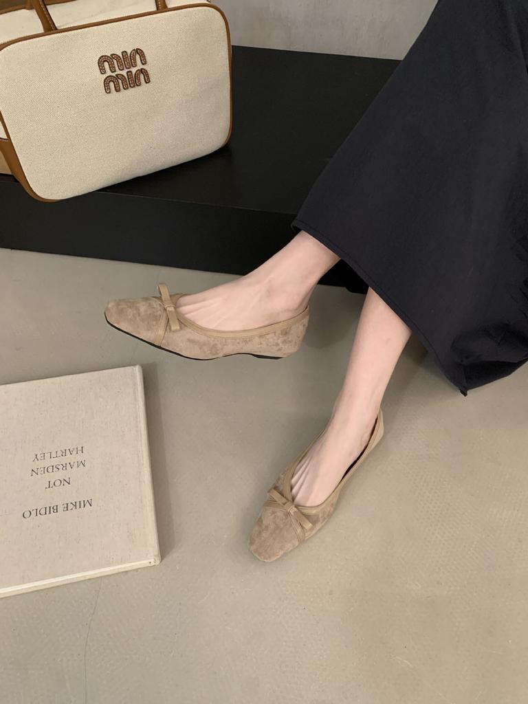 2025 new French bow shallow mouth single shoes women's square head flat shoes Korean version versatile autumn soft-soled shoes
