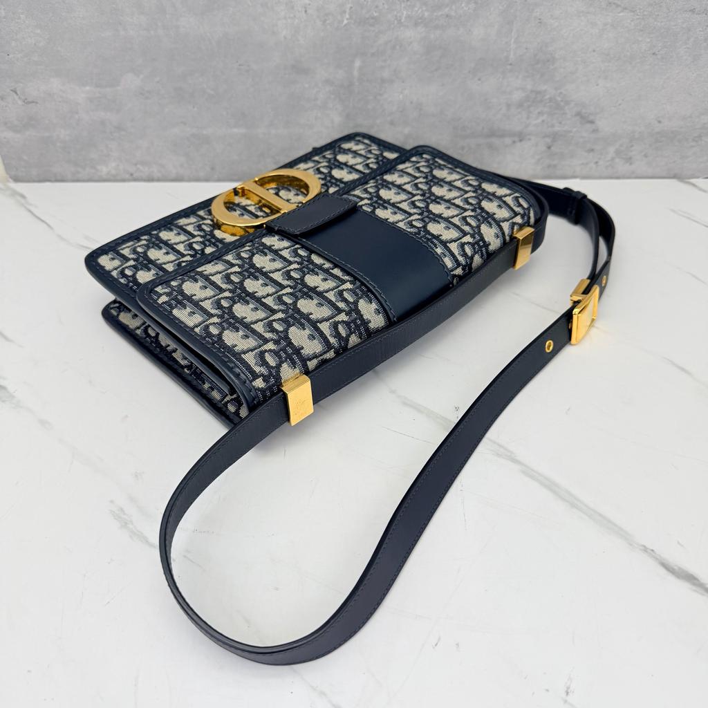 [Pre-Owned] 30 Montaigne Oblique Embroidered Monogram Flap Adjustable Shoulder Strap Montaigne Box Bag Leather Details Large - Excellent #MTXZH9