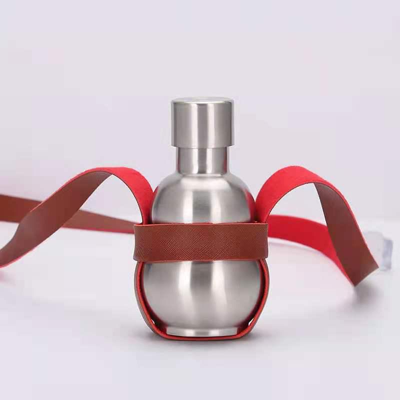 304 Stainless Steel Gourd Wine Pot with 2 Cups and Water Kettle, Available in 0.5 Jin, 1 Jin, 2 Jin, 3 Jin, and 5 Jin Sizes