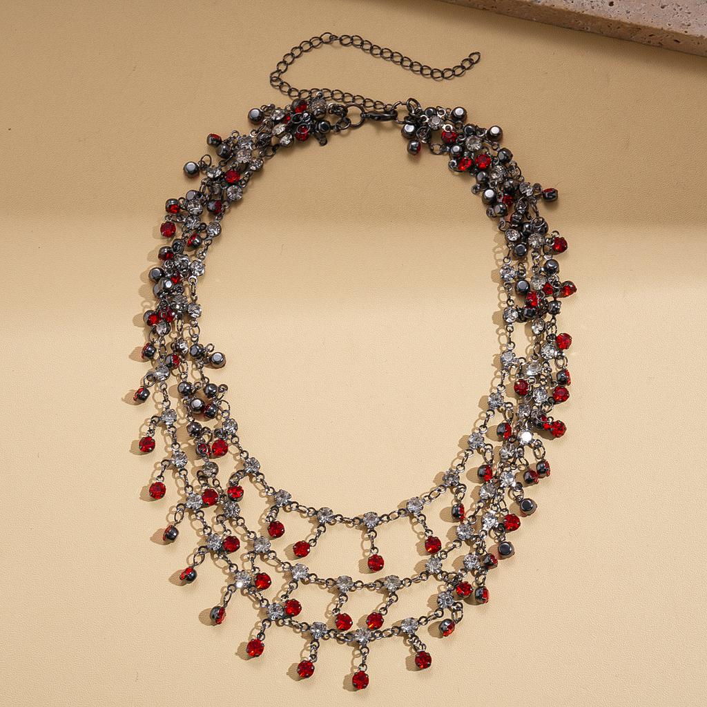 Wind-inlaid diamond multi-layer fringed sweater chain fashionable and exquisite court style necklace