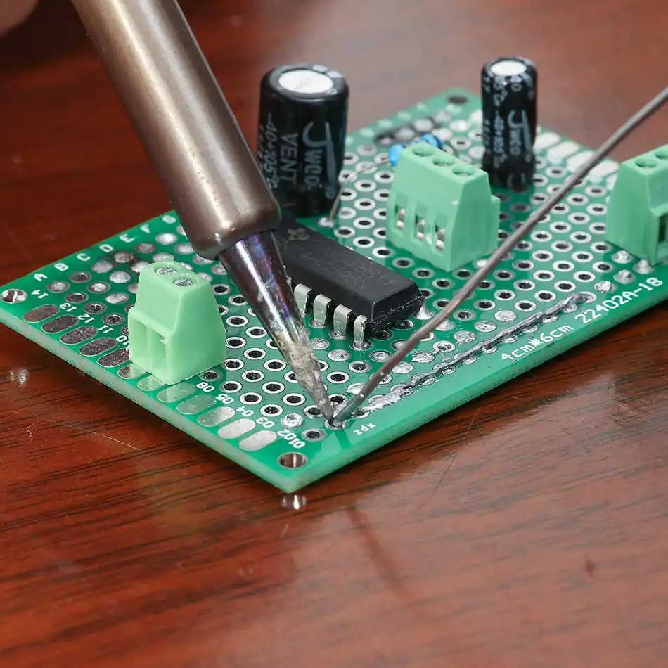 40 Stück doppelseitige Prototyping-Leiterplatten, 5 Größen universelle unverdrahtete perforierte Leiterplatten-Kits