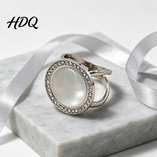 Scarf Ring Round Ring Sparkling Rhinestone Slide Decorative Non-slip Holder for Women Neckerchiefs Silk Scarves Shawls Shirts Elegant Accessory