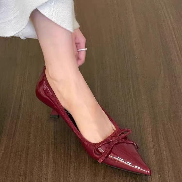 Huge good-looking~ Spring 2025 new versatile patent leather shallow mouth single shoes pointed thin heel bow high heels women