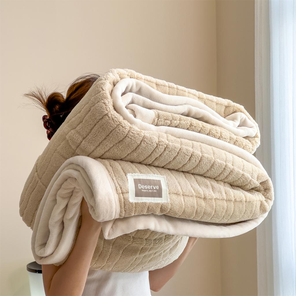 Luxury Thick Double-Sided Fleece Blankets Solid Color Soft Velvet Blanket for Bed Autumn Winter Warm Blanket and Pillowcase Sets