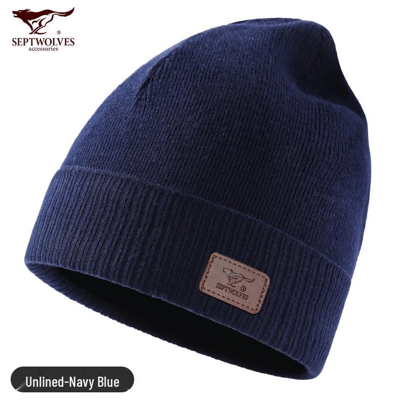 

Мужская вязаная зимняя шапка Seven Wolves