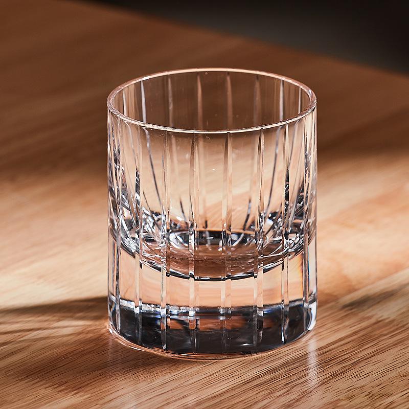 Handcarvat K9-kristallwhiskyglas - Lyxig Edo Kiriko Stjärnburst Design