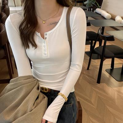 Szykowny biały T-shirt z guzikami dla kobiet na jesień Nowy koreański styl Slim z długim rękawem Koszulka bazowa Krótki top z niskim dekoltem