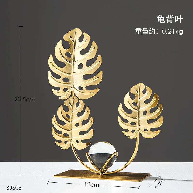 Golden Ginkgo Leaf Crafts Crystal Ball Ornaments Light Luxury Living Room Home Decor Metal Handicrafts Decoration Metal Crafts