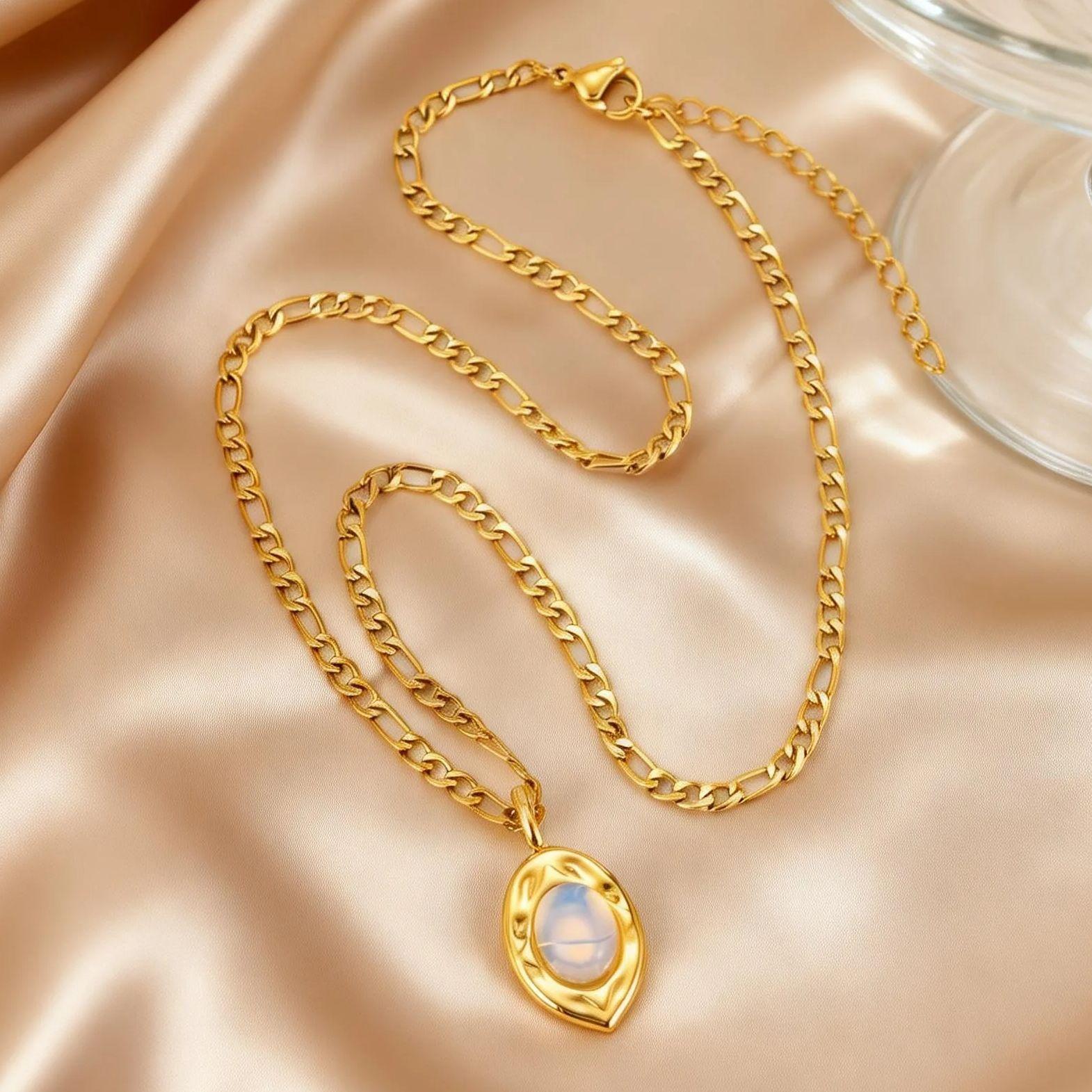 

Fashion Opal Pendant Necklace for Women, Stainless Steel Colorful Natural Stone Necklace, Luxury Aesthetic Jewelry Gifts